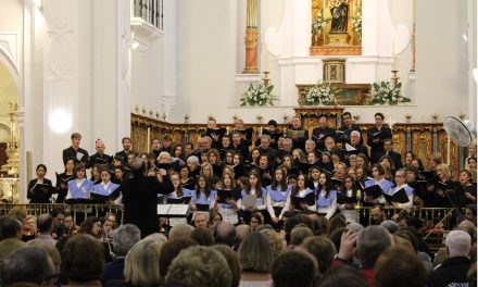 El Coro de la Onubense resuena en la Catedral de Huelva con la ´Pasión según San Mateo´