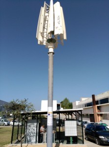 Aerogenerador vertical instalado en ETSI