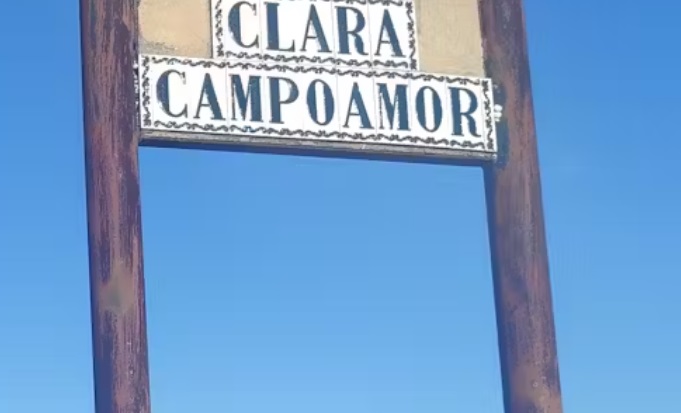 Calles con nombre de mujer lejos, pequeñas y olvidadas