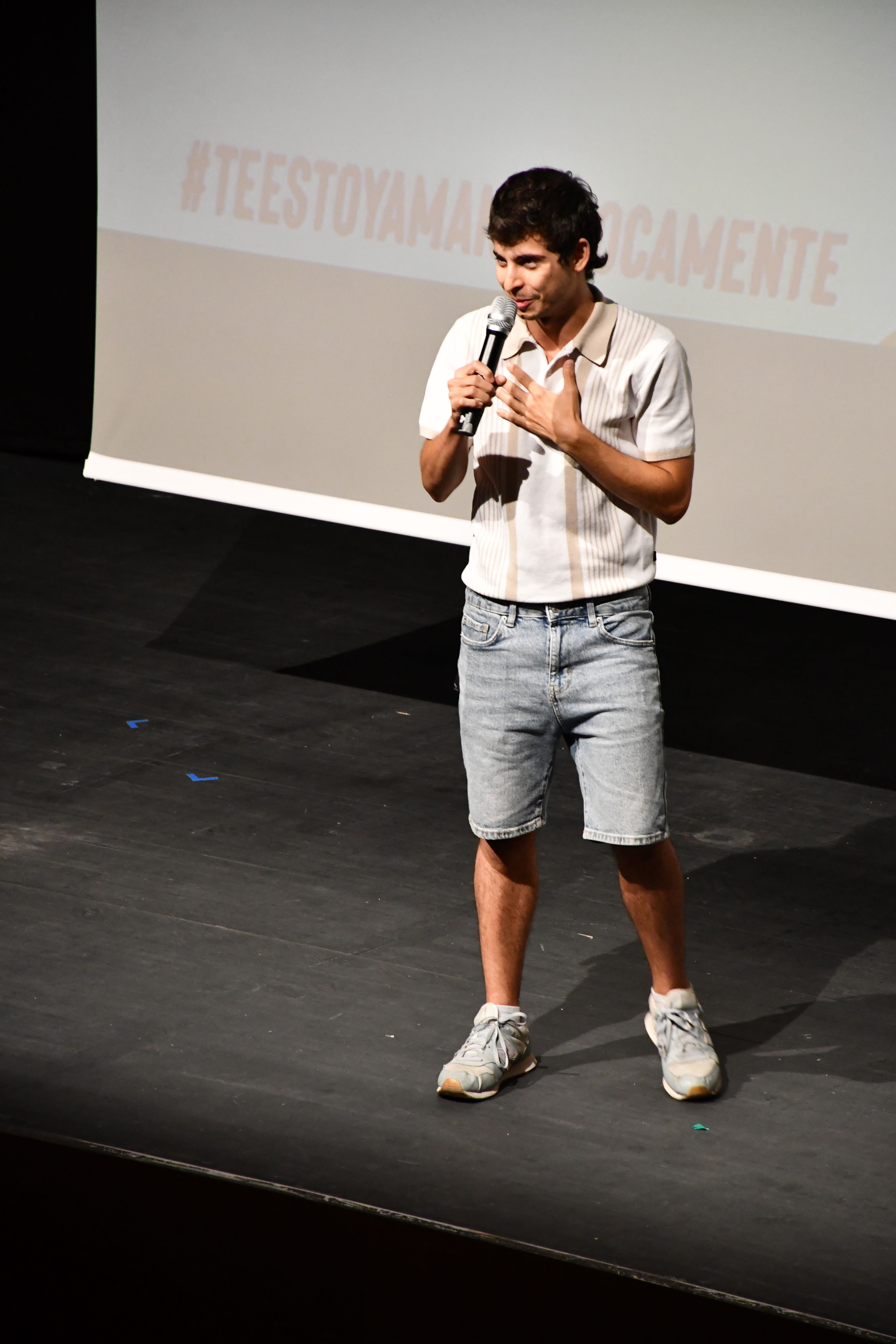 Fotogaleria de la proyeccion de Te Estoy Amando Locamente en la UHU