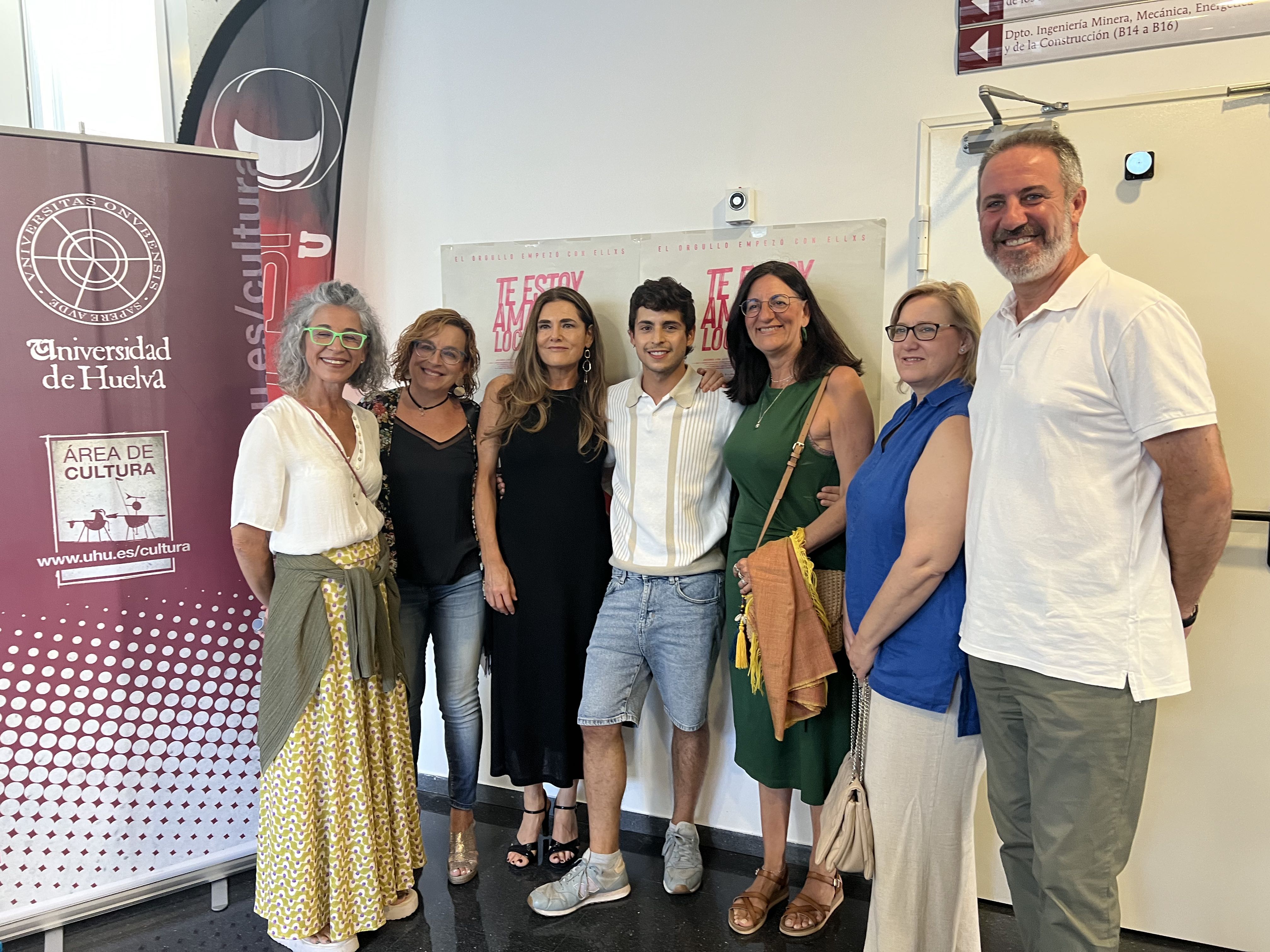 Fotogaleria de la proyeccion de Te Estoy Amando Locamente en la UHU