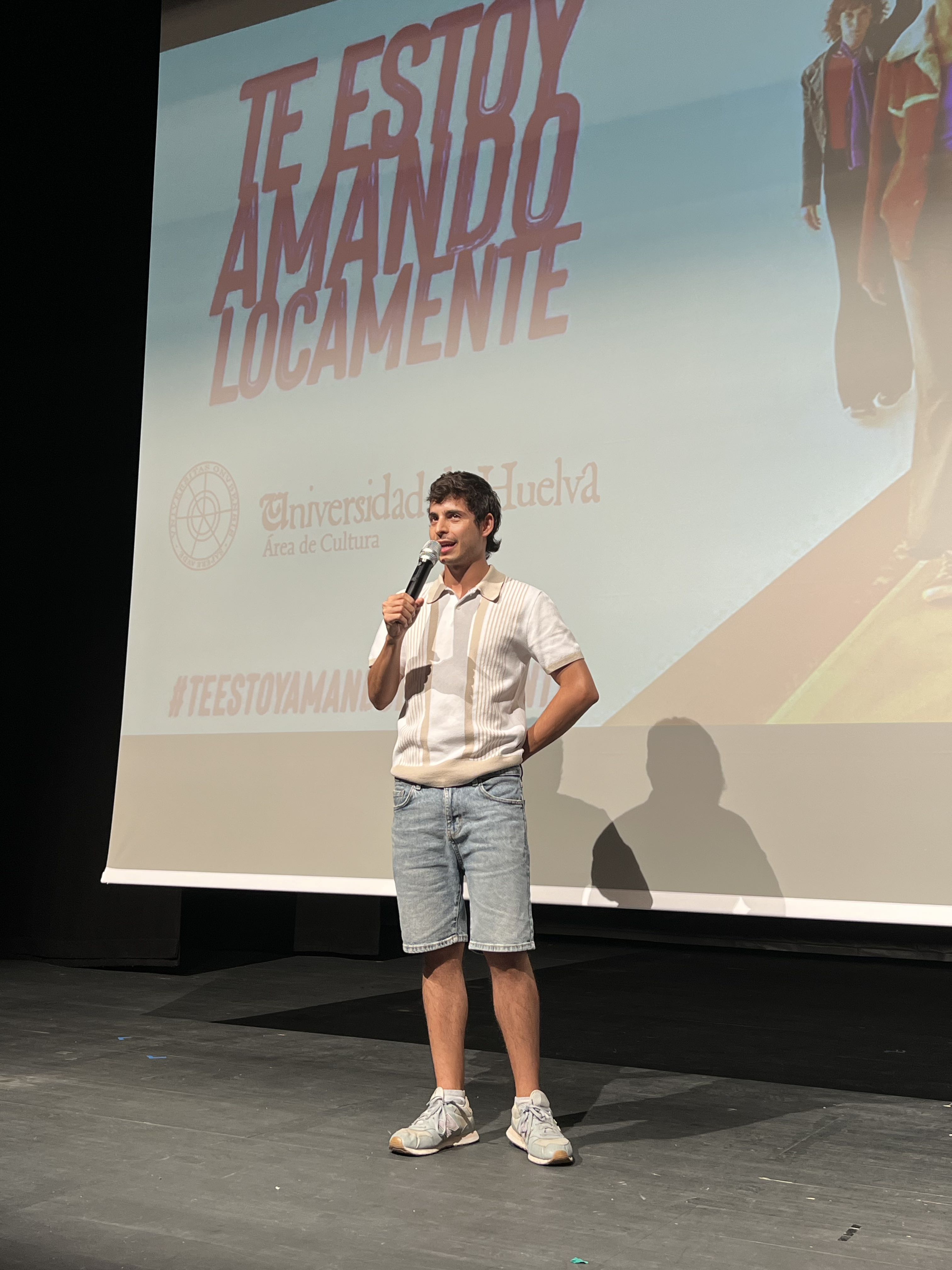 Fotogaleria de la proyeccion de Te Estoy Amando Locamente en la UHU