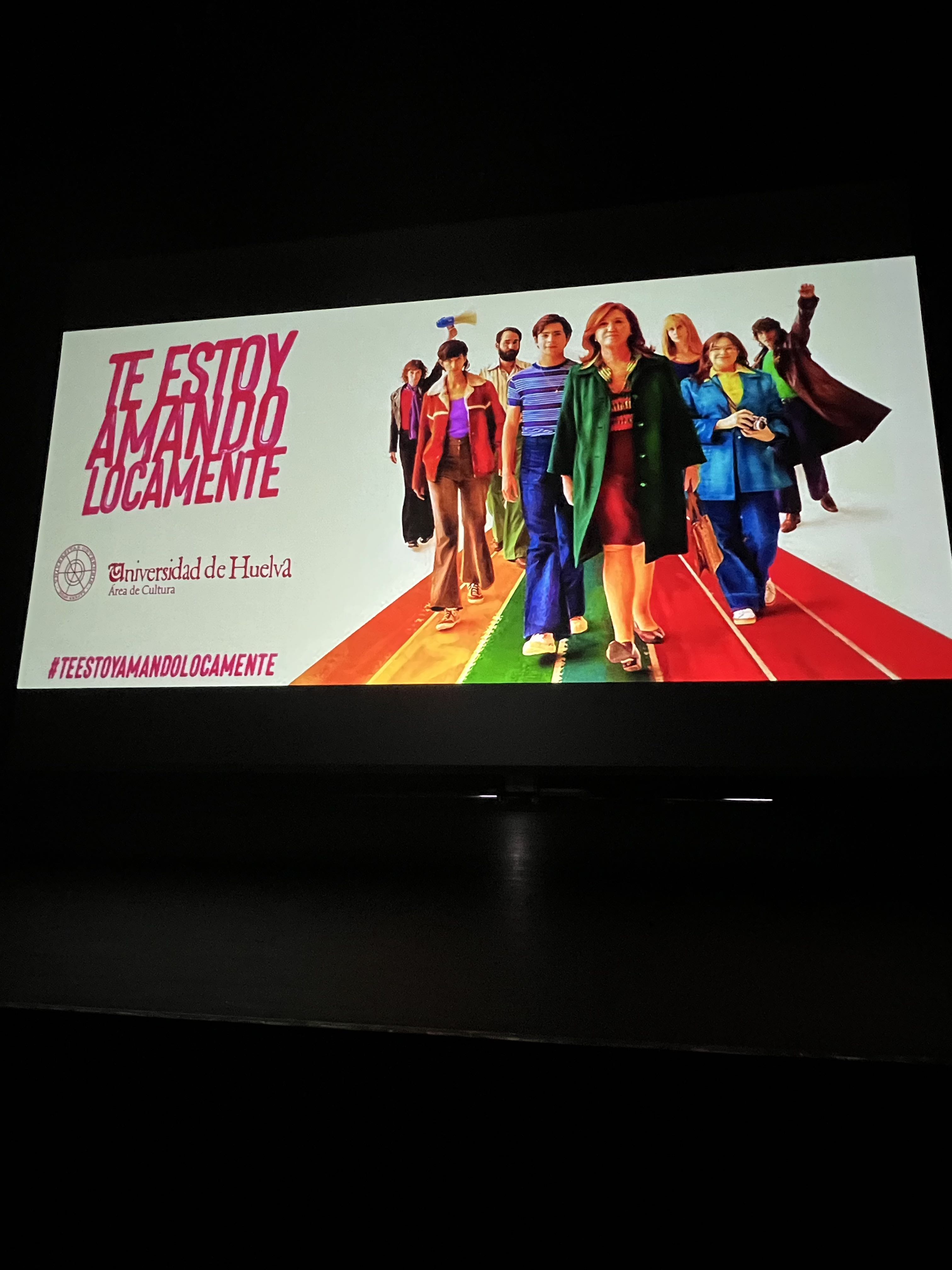 Fotogaleria de la proyeccion de Te Estoy Amando Locamente en la UHU