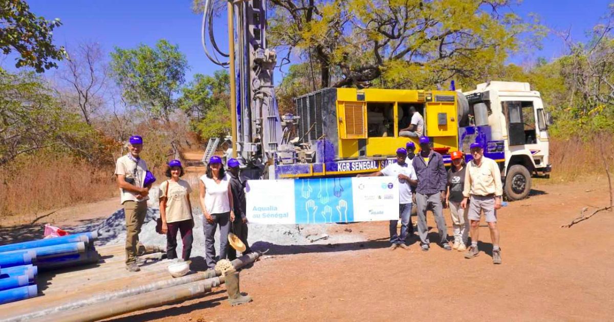 La Universidad de Huelva,, junto con Aqualia, han garantizado la supervivencia de la aldea senegalesa de Nandoumari, ubicada en la Comuna de Dindefelo. Para ello, se ha dotado del agua necesaria para el consumo de sus habitantes y para el riego del vivero