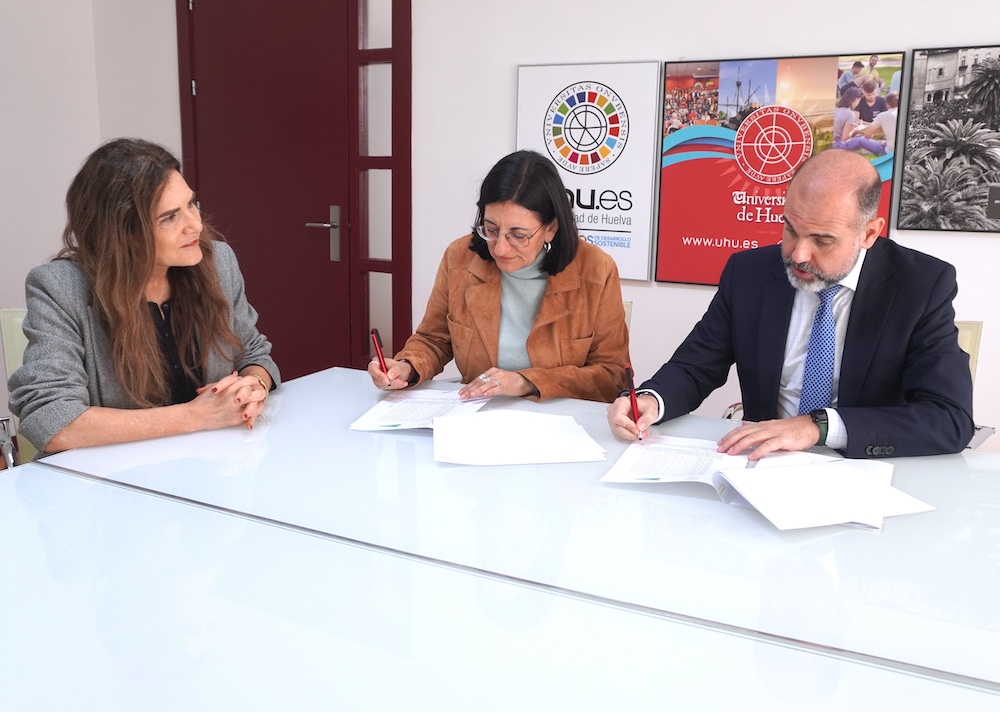 La Universidad de Huelva y El Corte Inglés refuerzan su compromiso con el deporte y la sociedad onubense