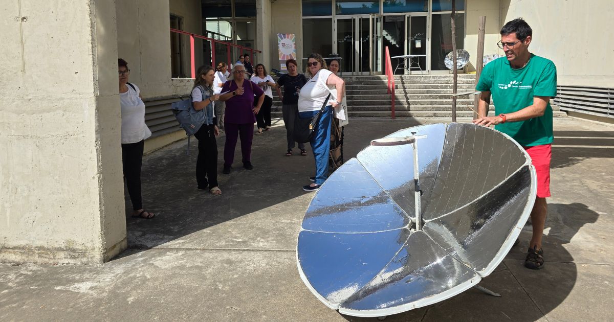 Ciencia y cocina solar para la inclusión: la UHU desarrolla un taller pionero con mujeres de la Fundación Valdocco