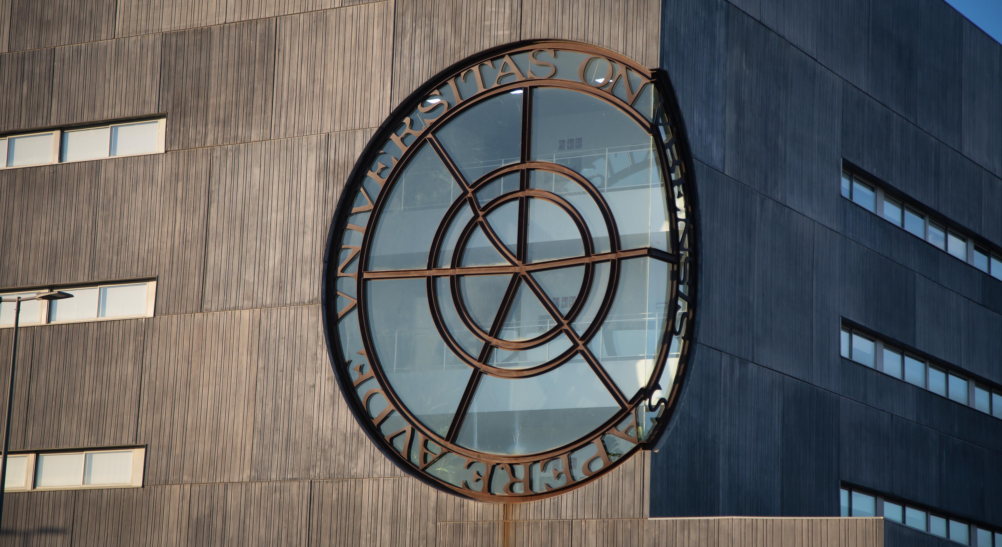 Imagen de la fachada de la ETSI