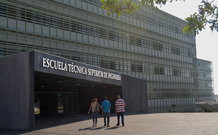 Escuela Técnica Superior de Ingeniería en imagen de archivo