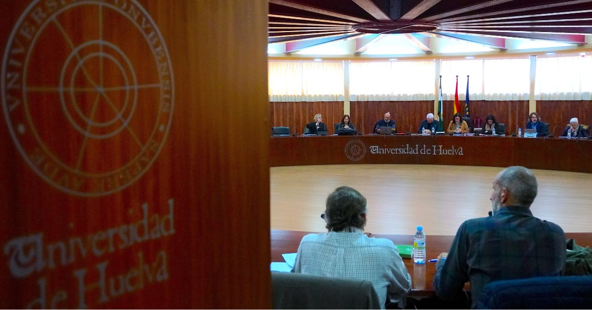 Las medallas de la UHU 2025, concedidas al Colegio de Médicos, la Fundación Atlantic Copper, el Real Club de Tenis de Huelva y los profesores Xavier Querol y Elena Ruiz