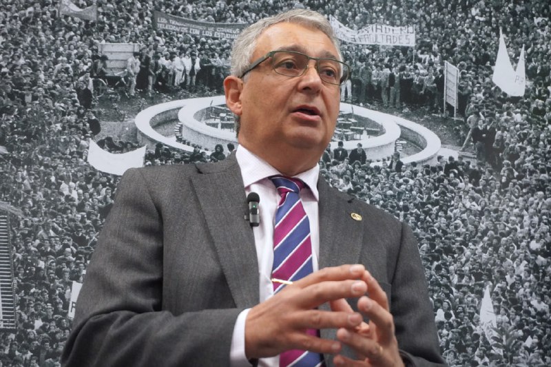 Pedro J. Pérez asume la presidencia de la Academia de Ciencias, Artes y Letras de Huelva con el reto de reforzar su proyección social