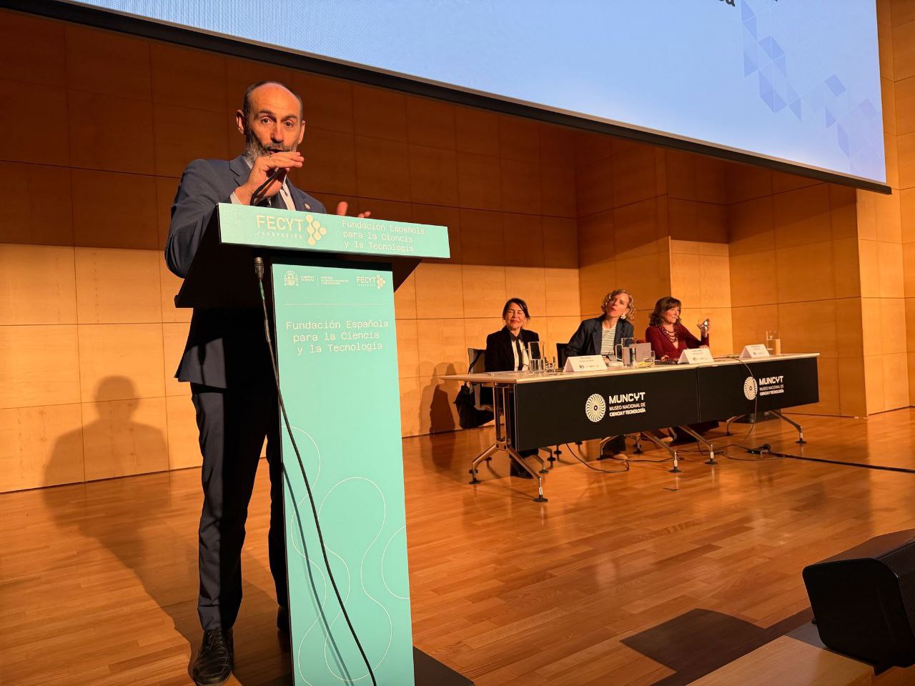 nuevos sellos CEA-APQ